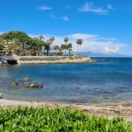Apartmán Casalionelantibes Large With Ac, King-size Bed, Garden And Parking