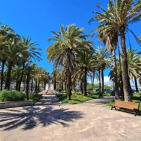 Casalionelantibes Large With Ac, King-size Bed, Garden And Parking Apartmán