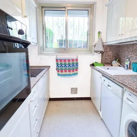Casalionelantibes Large With Ac, King-size Bed, Garden And Parking Apartmán *
