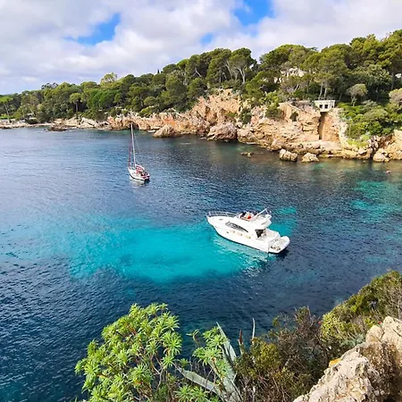 Casalionelantibes Large With Ac, King-size Bed, Garden And Parking * Antibes